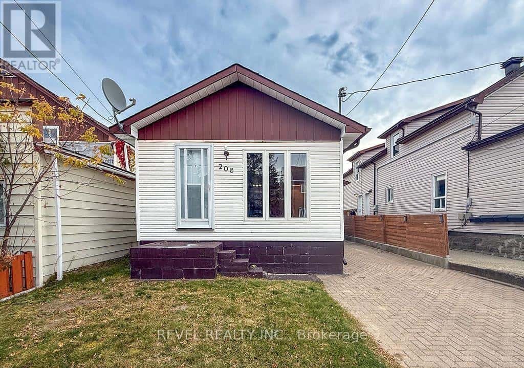 206 Birch Street South