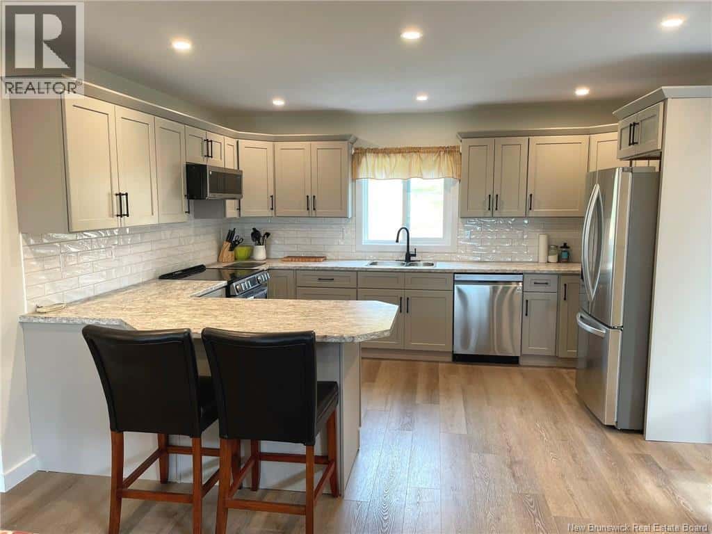 10 Campbell Lane — Cambridge-Narrows, New Brunswick - Photo 2 of 31