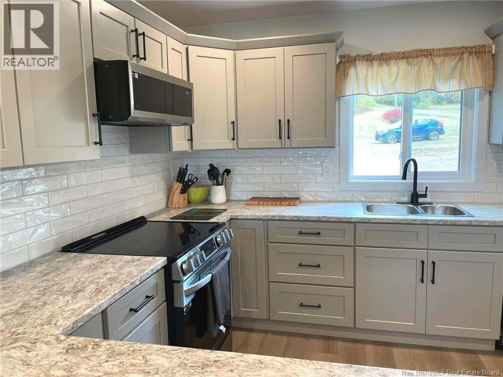 10 Campbell Lane — Cambridge-Narrows, New Brunswick - Photo 5 of 31