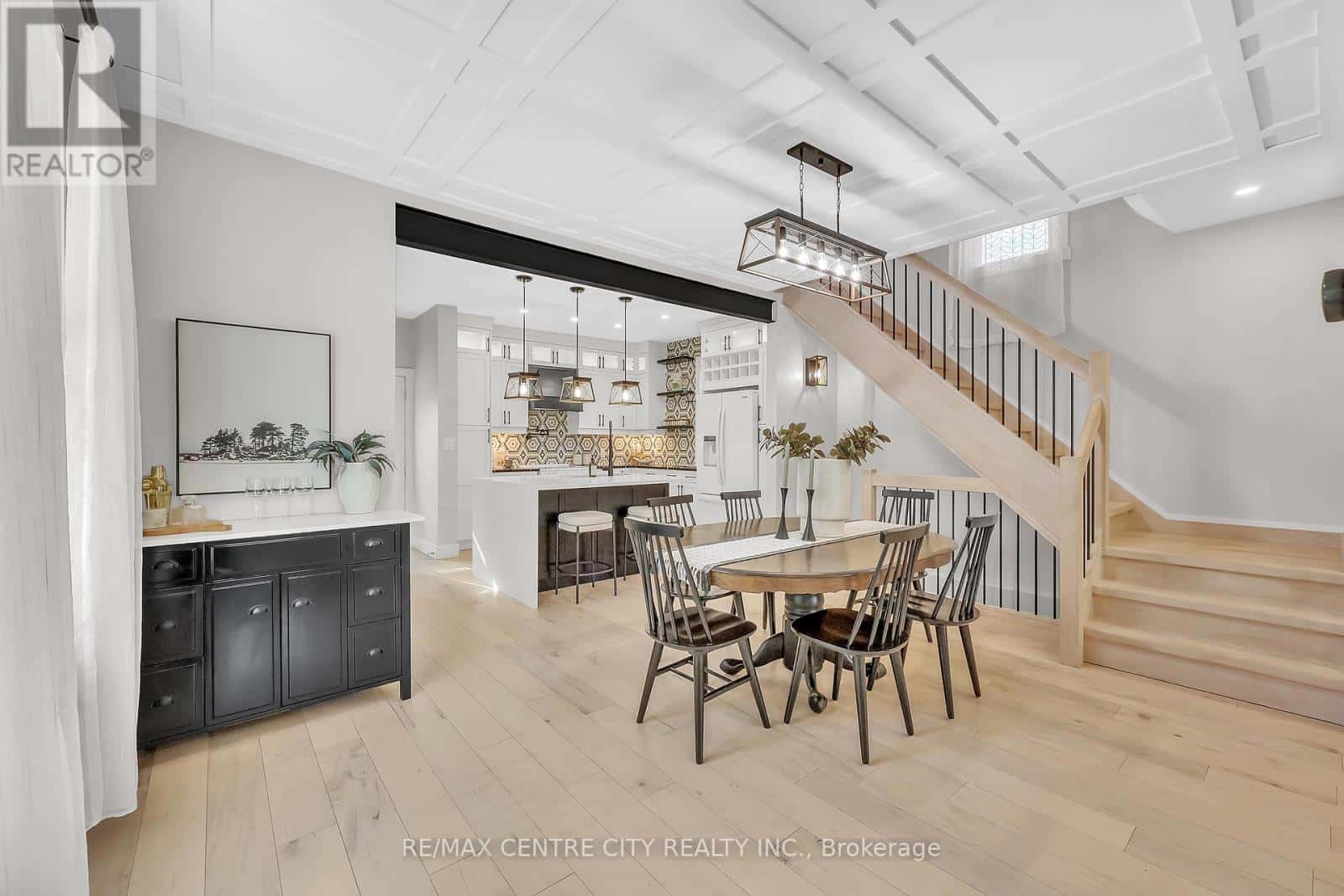 525 HALE STREET — London East (East N), Ontario - Photo 5 of 38