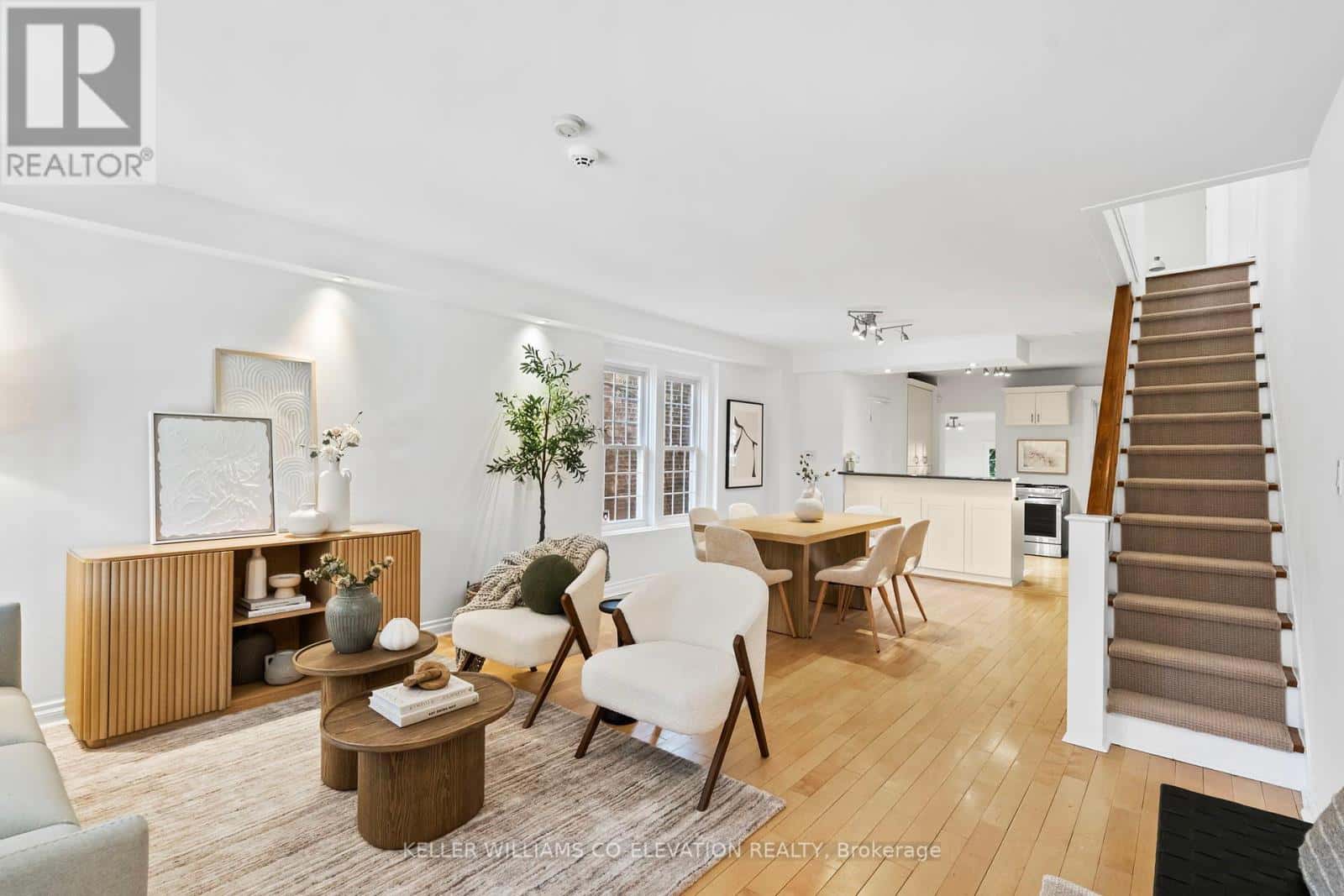 26 CAMBRIDGE AVENUE — Toronto (Playter Estates-Danforth), Ontario - Photo 3 of 47