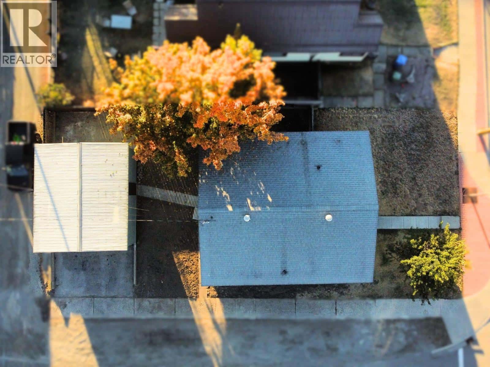 2210 Warren Avenue — Kimberley, British Columbia - Photo 3 of 29