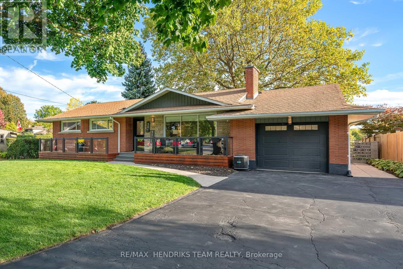 30 BESSBOROUGH DRIVE — St. Catharines (Bunting/Linwell), Ontario - Main photo