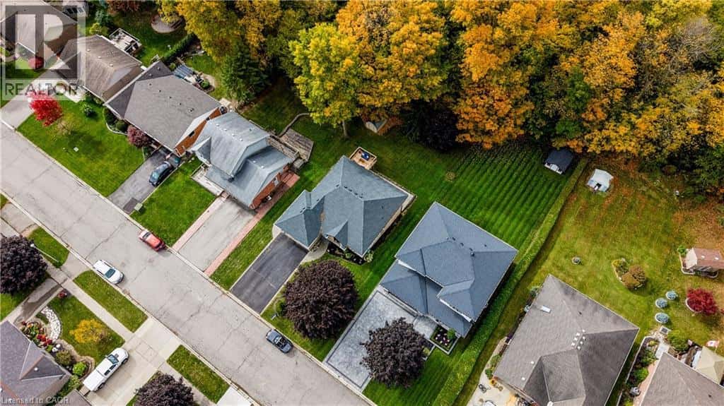 51 SPRING STREET — Norwich, Ontario - Photo 4 of 33