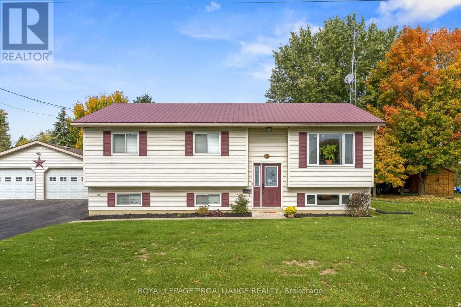 6 LAYNG DRIVE — Athens, Ontario - Main photo