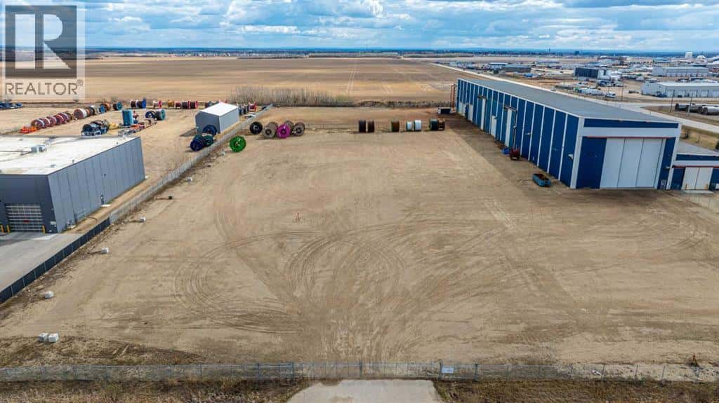 9101 150 Avenue — Clairmont, Alberta - Photo 3 of 21