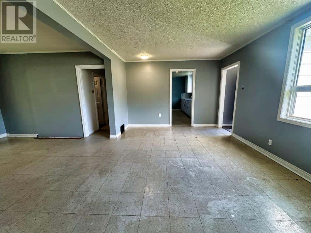 4 Croy Court — Marathon, Ontario - Photo 5 of 39