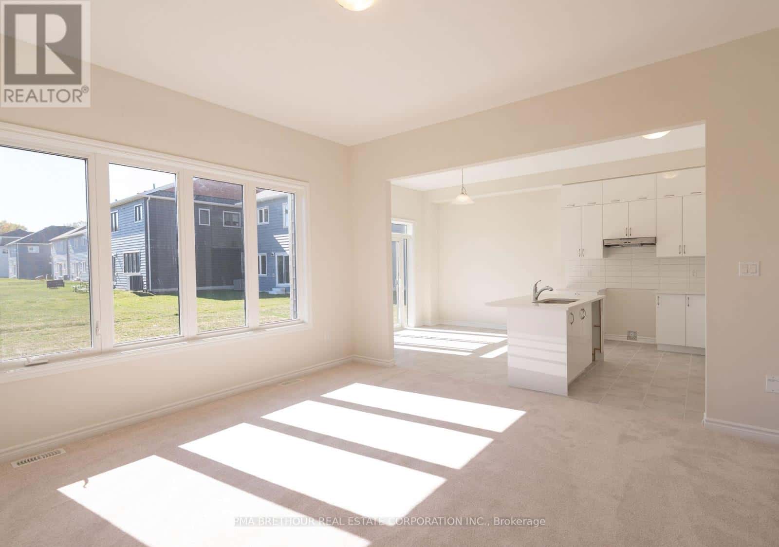 400 BEECHWOOD FOREST LANE — Gravenhurst (Wood (Gravenhurst)), Ontario - Photo 2 of 19