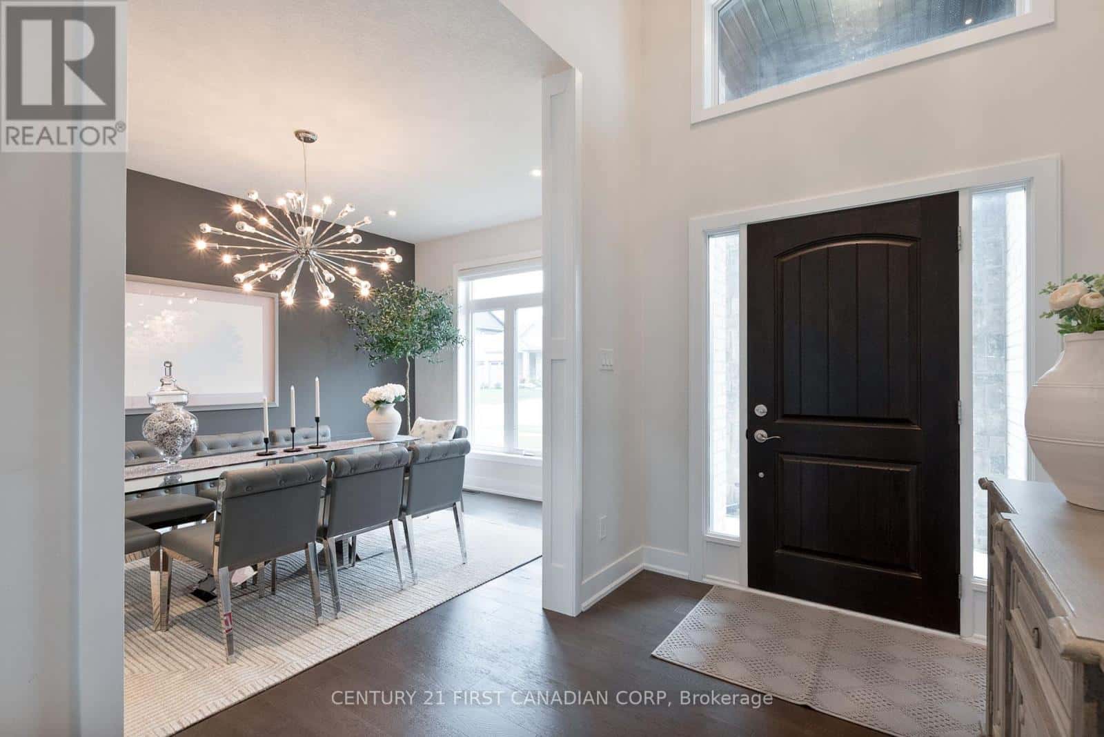 1366 THORNLEY STREET — London South (South L), Ontario - Photo 3 of 45