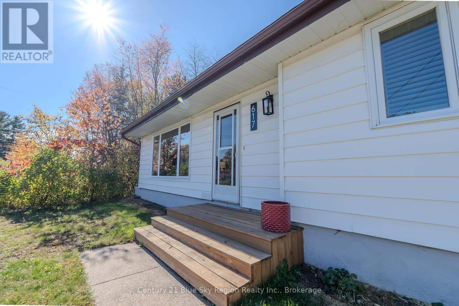 617 LAURENTIAN AVENUE — North Bay (Widdifield), Ontario - Photo 4 of 44