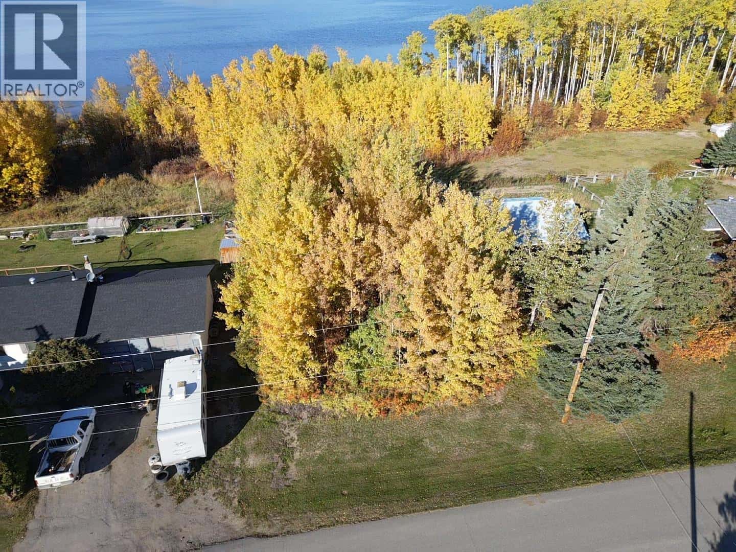 38 FRANCOIS DRIVE — Fraser Lake, British Columbia - Photo 3 of 12