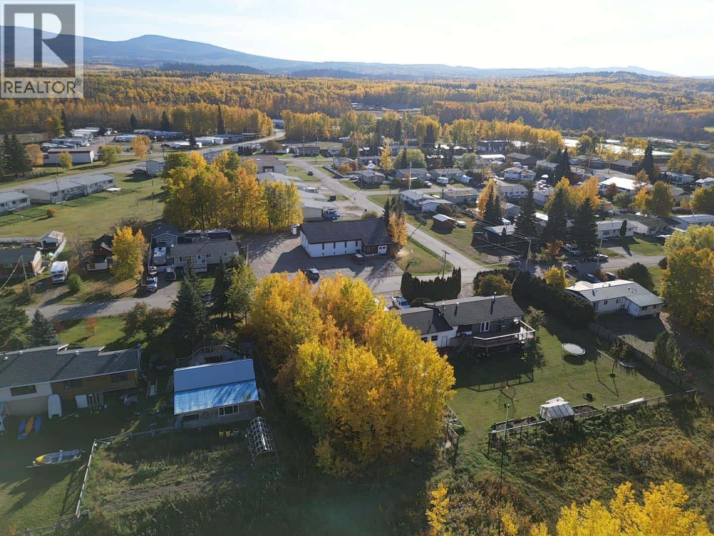 38 FRANCOIS DRIVE — Fraser Lake, British Columbia - Photo 4 of 12