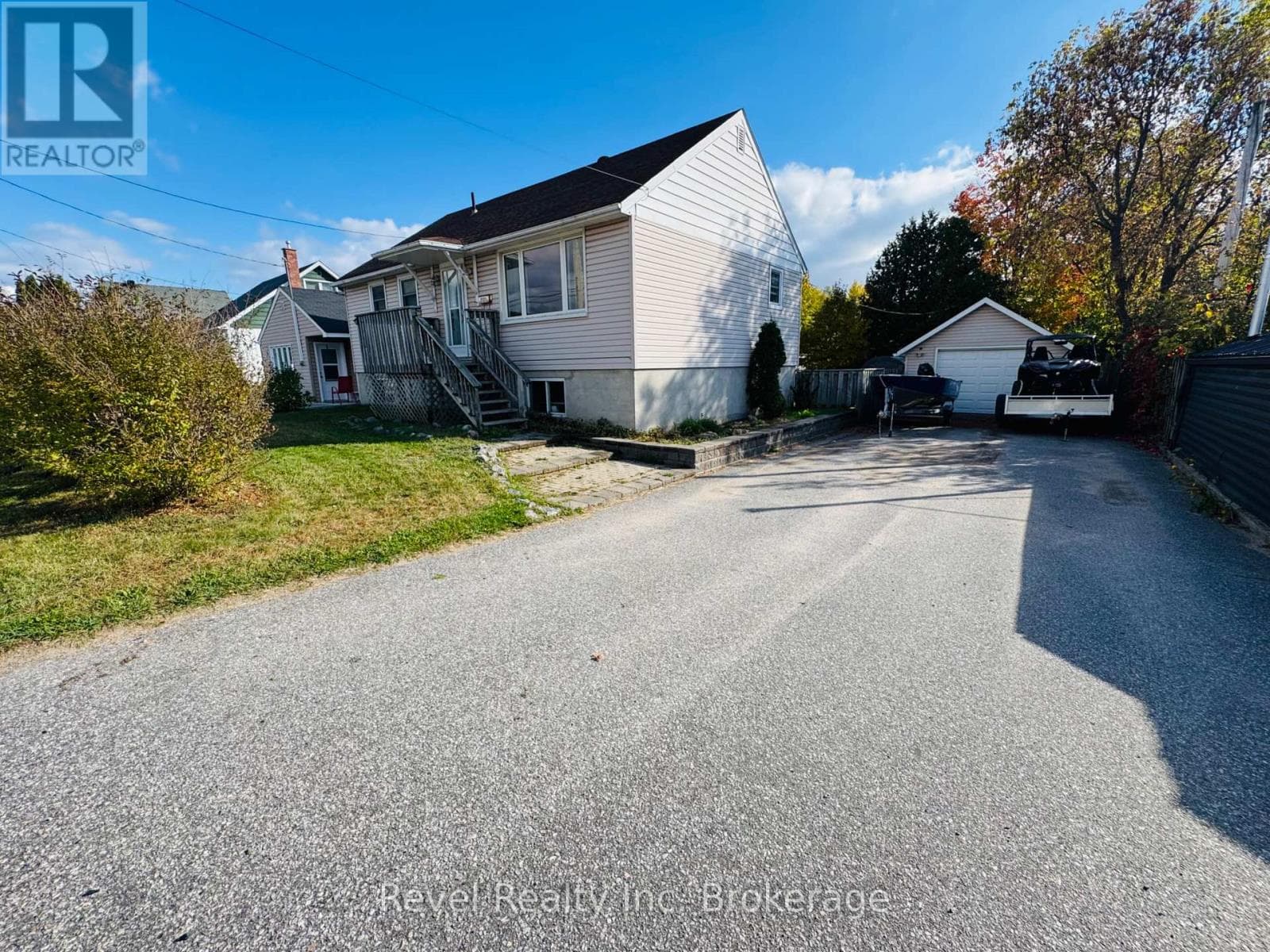 2131 PEARSON STREET — North Bay (Widdifield), Ontario - Main photo