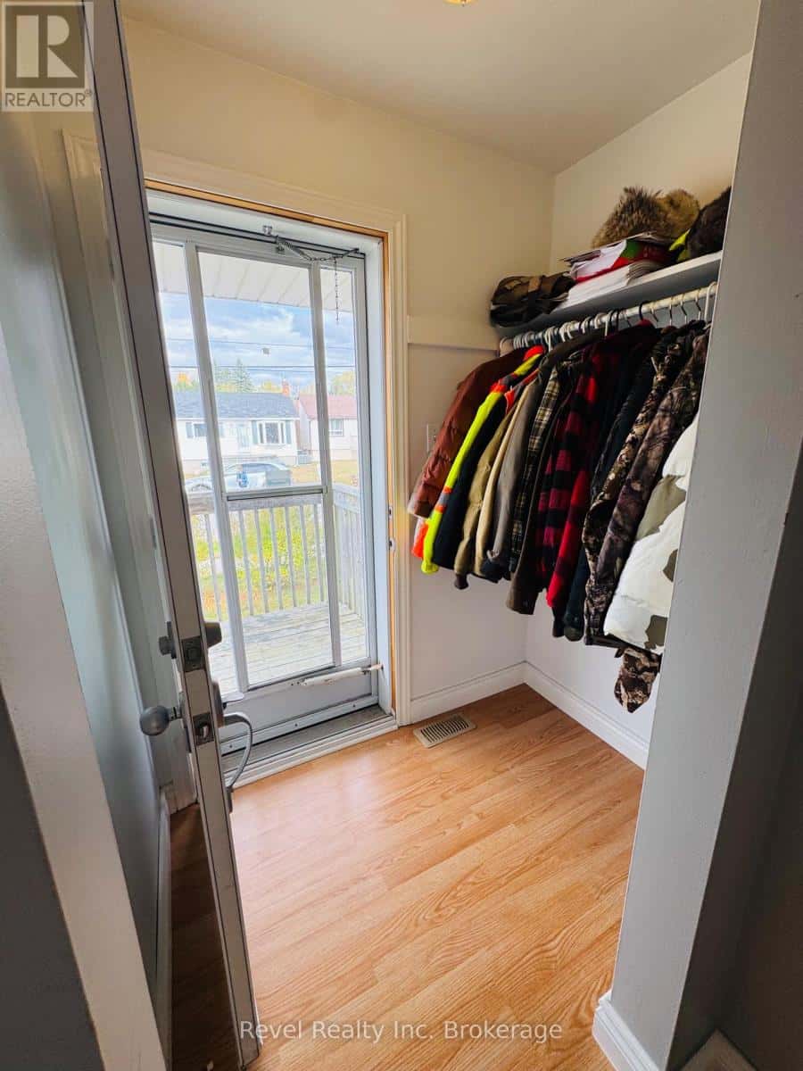 2131 PEARSON STREET — North Bay (Widdifield), Ontario - Photo 5 of 41