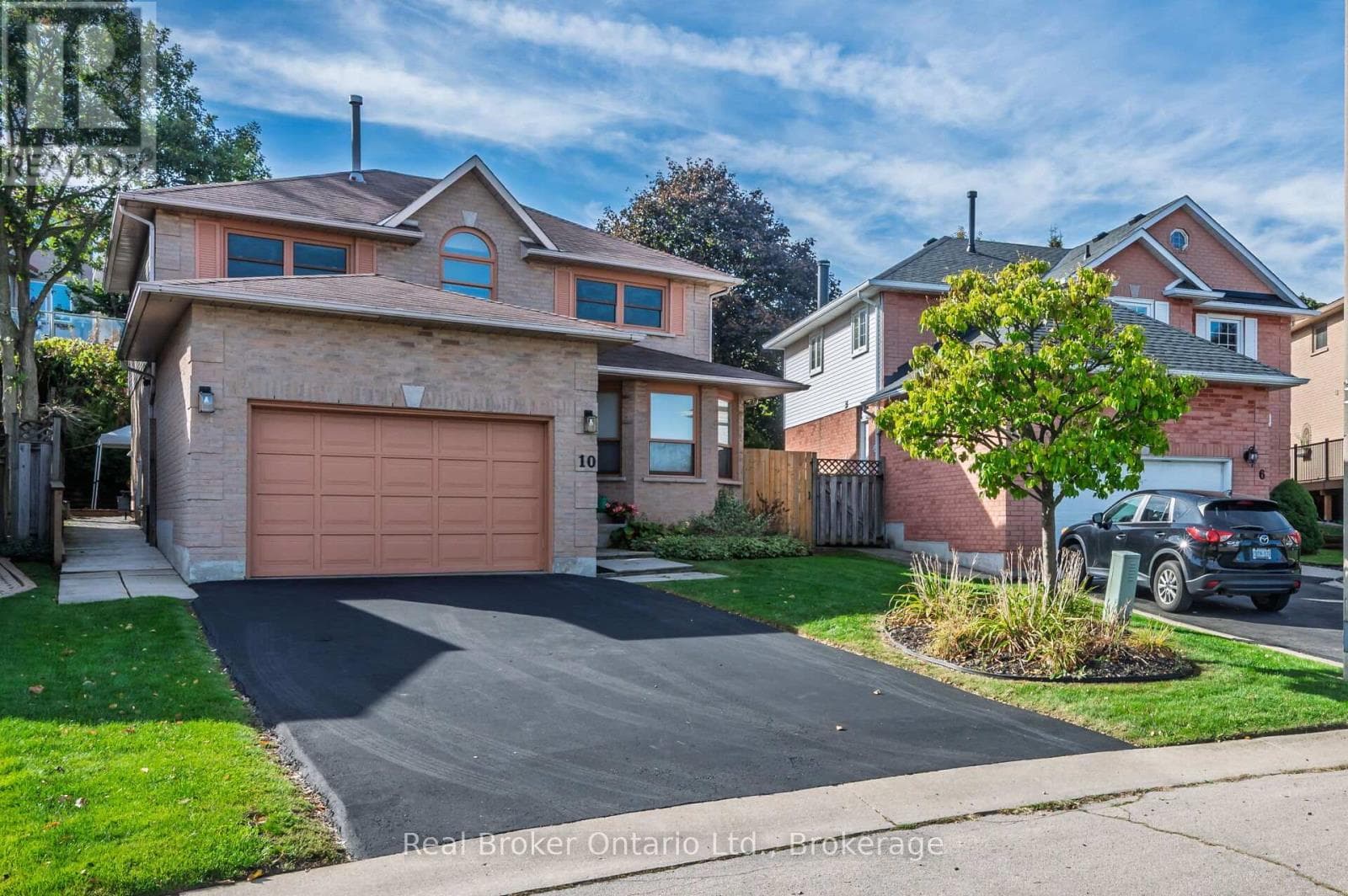 10 AVONBRIDGE COURT — Hamilton (Randall), Ontario - Main photo