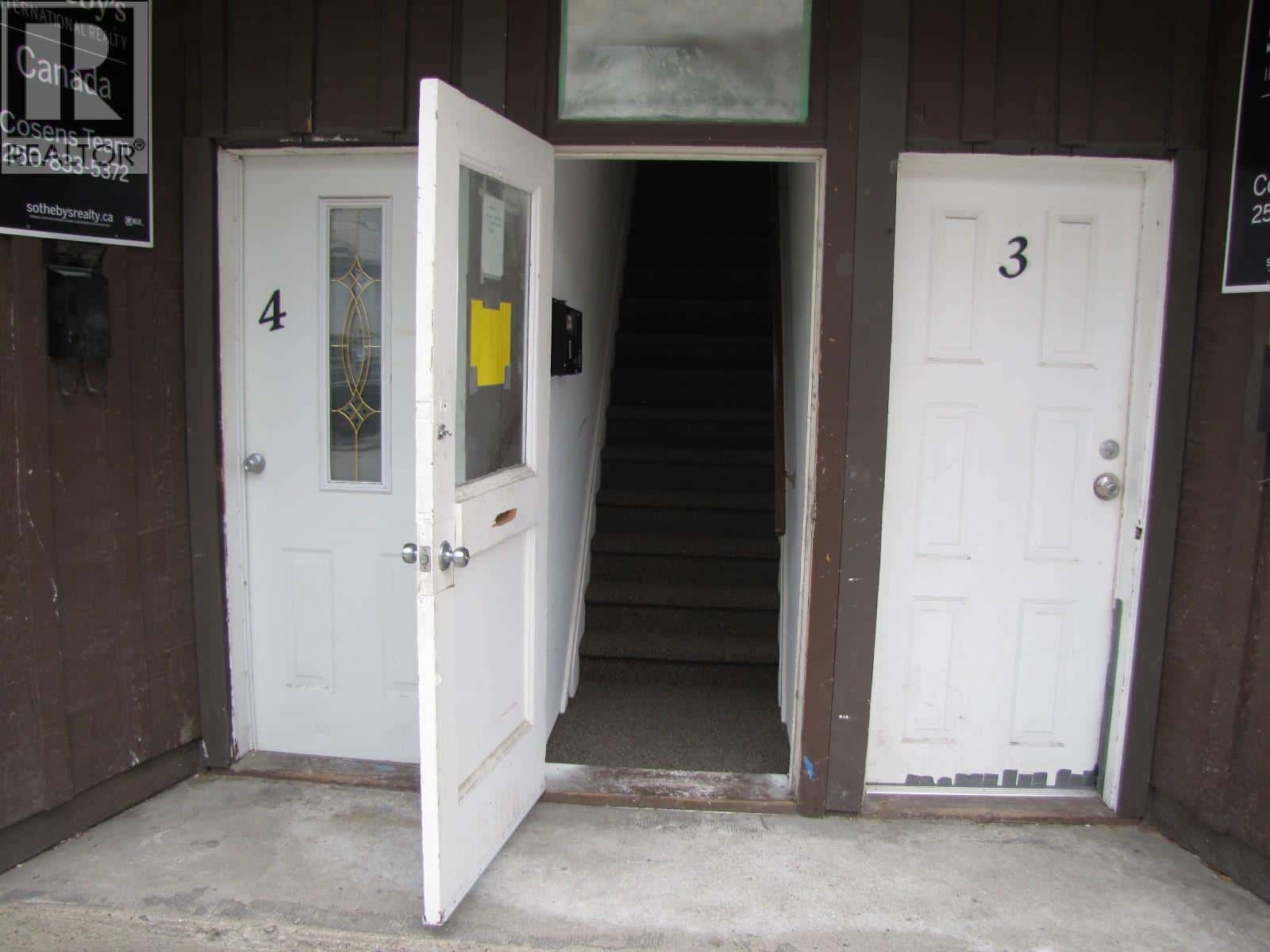 860 Schofield Highway — Warfield, British Columbia - Photo 3 of 24