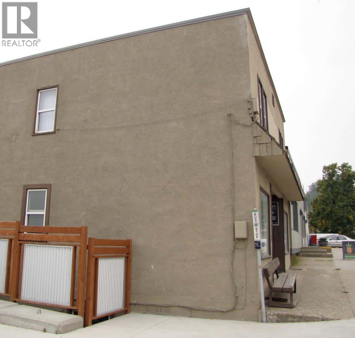 860 Schofield Highway — Warfield, British Columbia - Photo 4 of 24