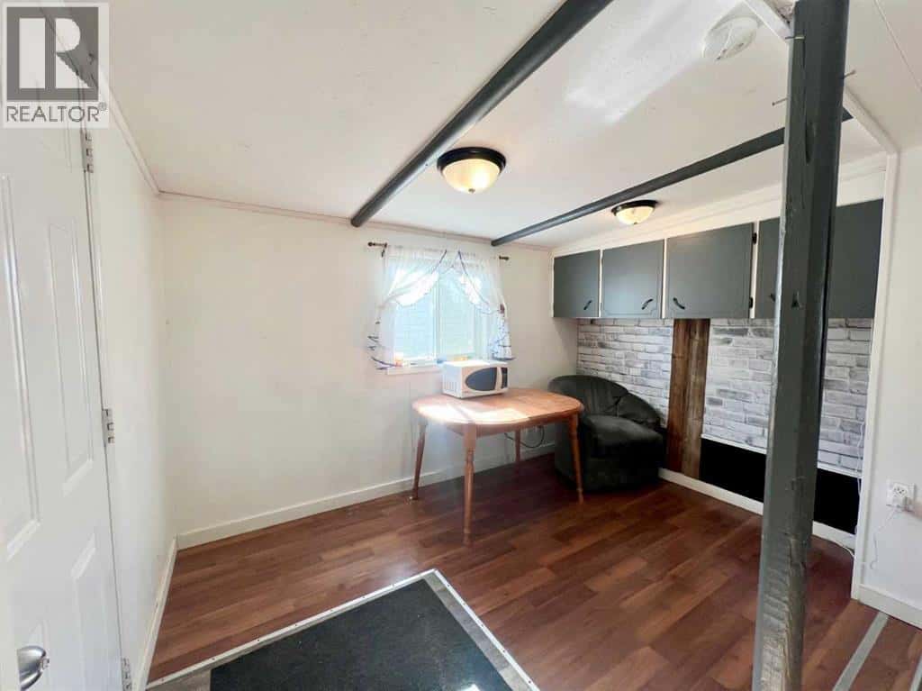 19, 400 1 Street SE — Linden, Alberta - Photo 4 of 8