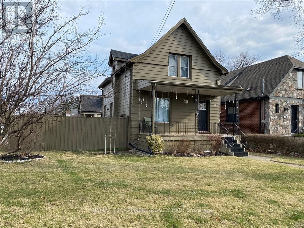 133 FENNELL AVENUE E — Hamilton (Centremount), Ontario - Main photo