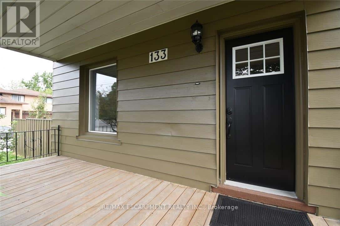 133 FENNELL AVENUE E — Hamilton (Centremount), Ontario - Photo 3 of 50