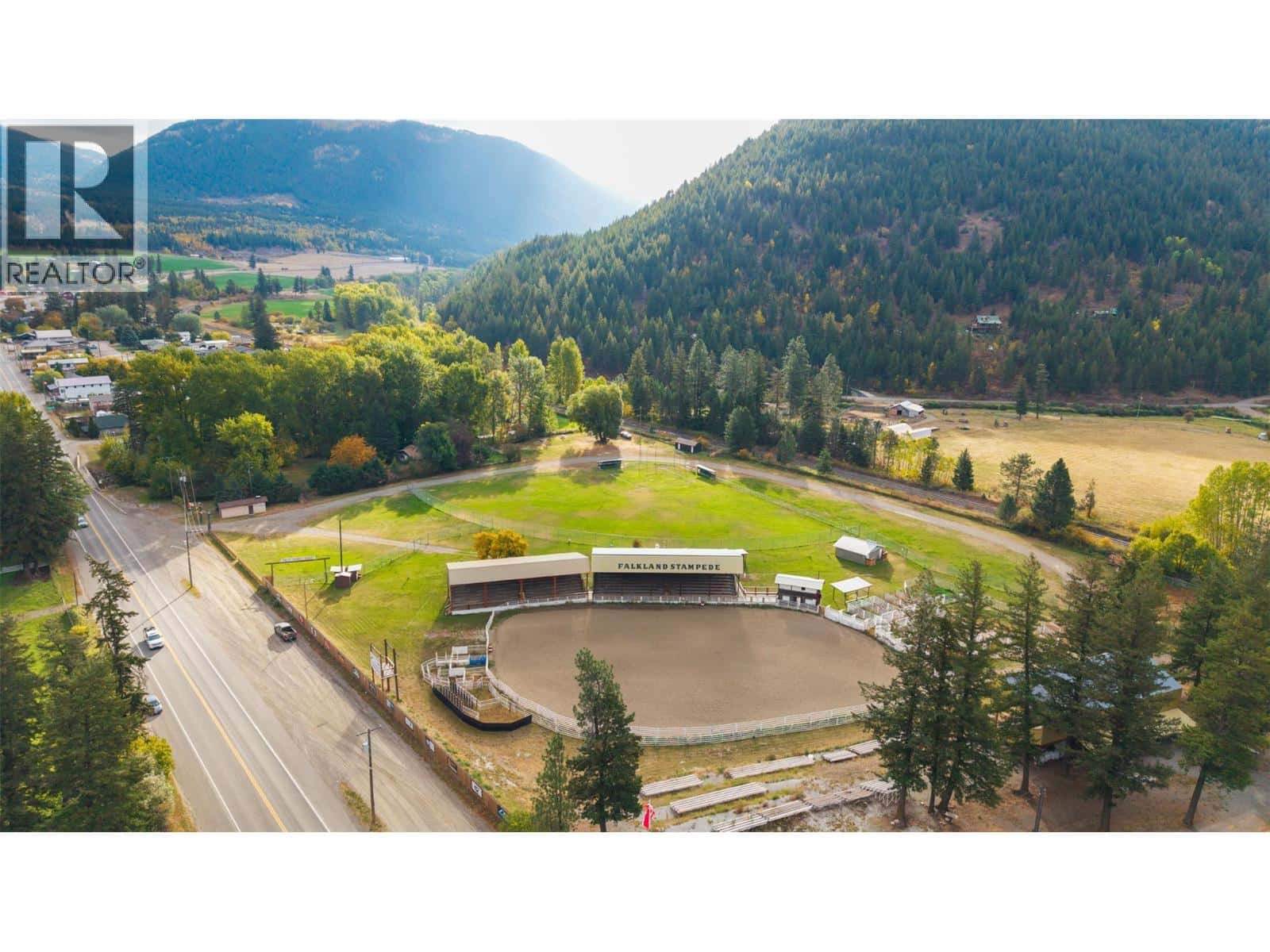 2946 Westridge Drive — Falkland, British Columbia - Photo 5 of 27