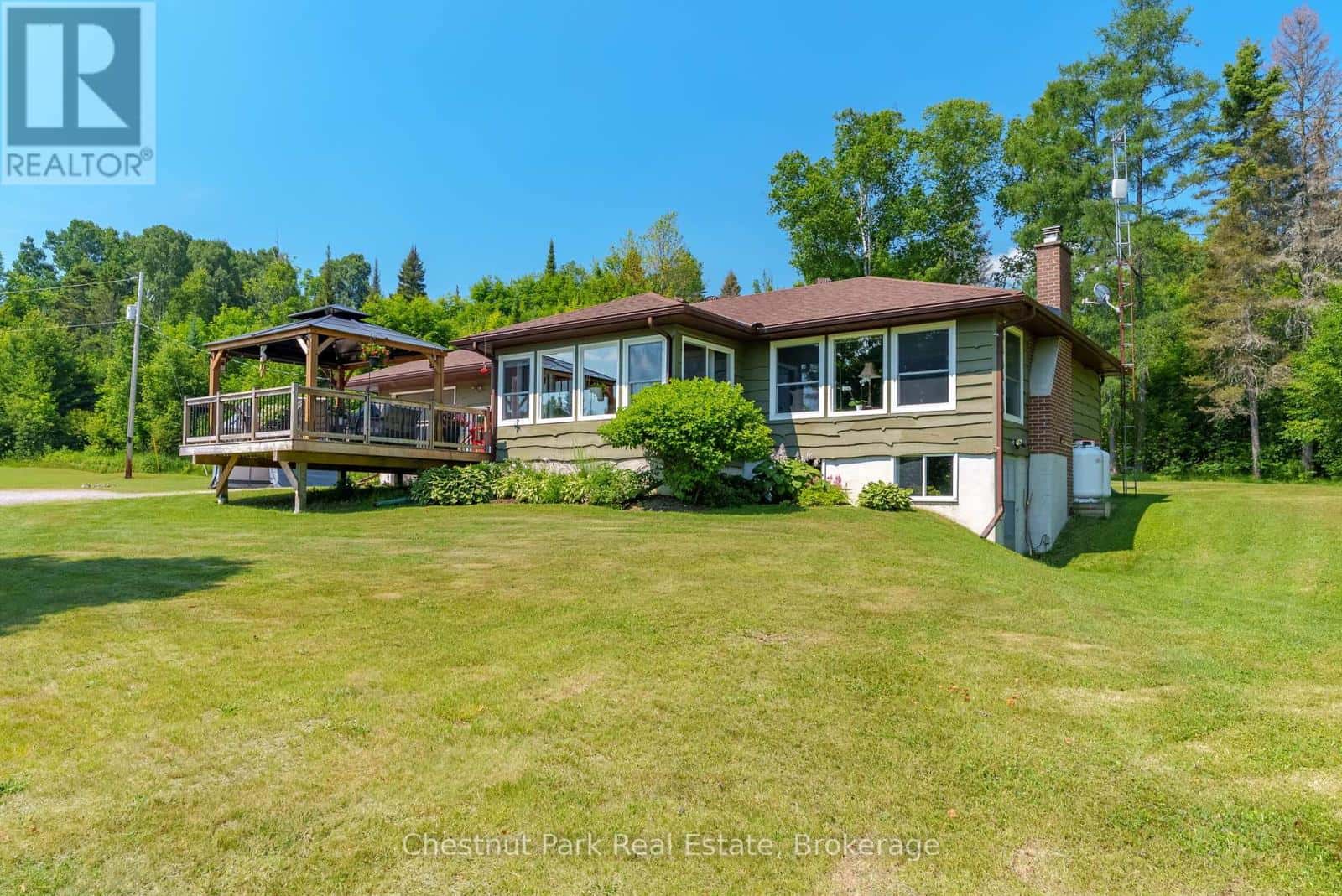 272 CENTRE ROAD — Parry Sound Remote Area (Lount), Ontario - Photo 2 of 46