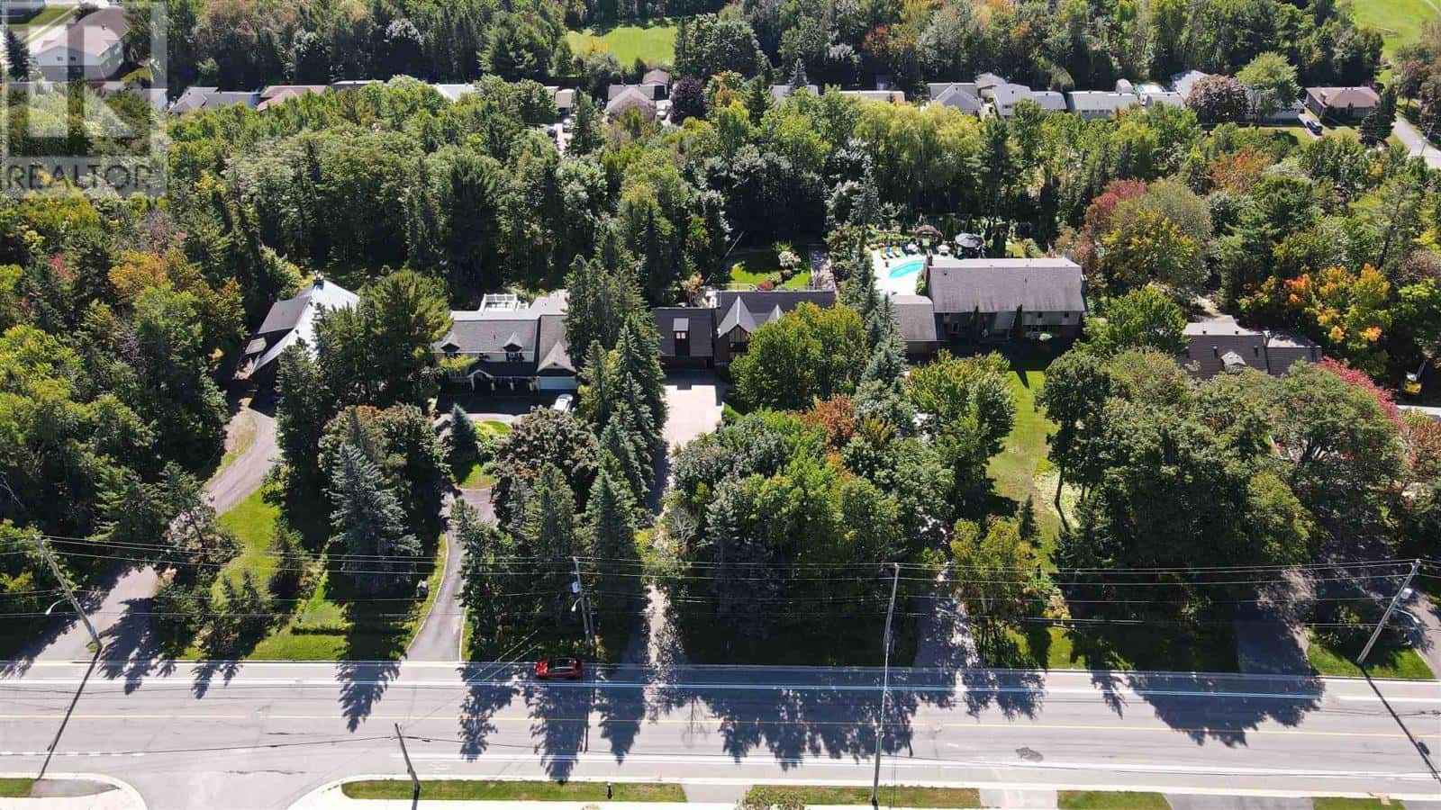 471 MacDonald AVE — Sault Ste Marie, Ontario - Photo 2 of 50