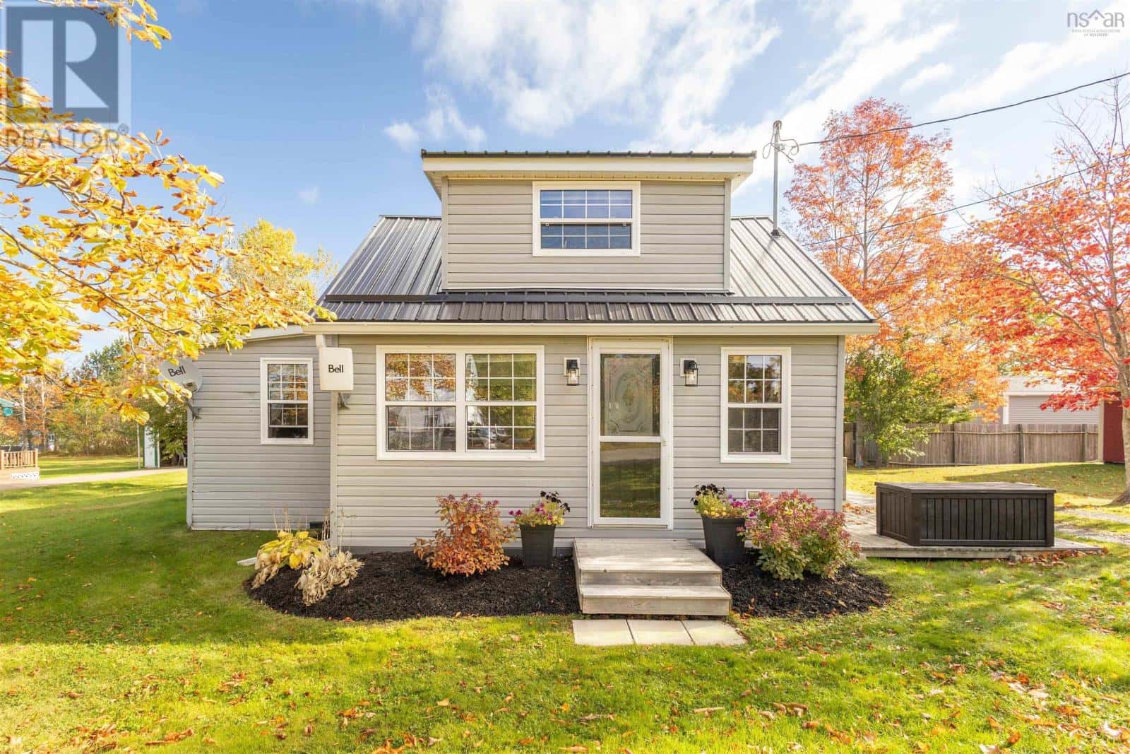 160 Twining Street — Baddeck, Nova Scotia - Photo 2 of 38