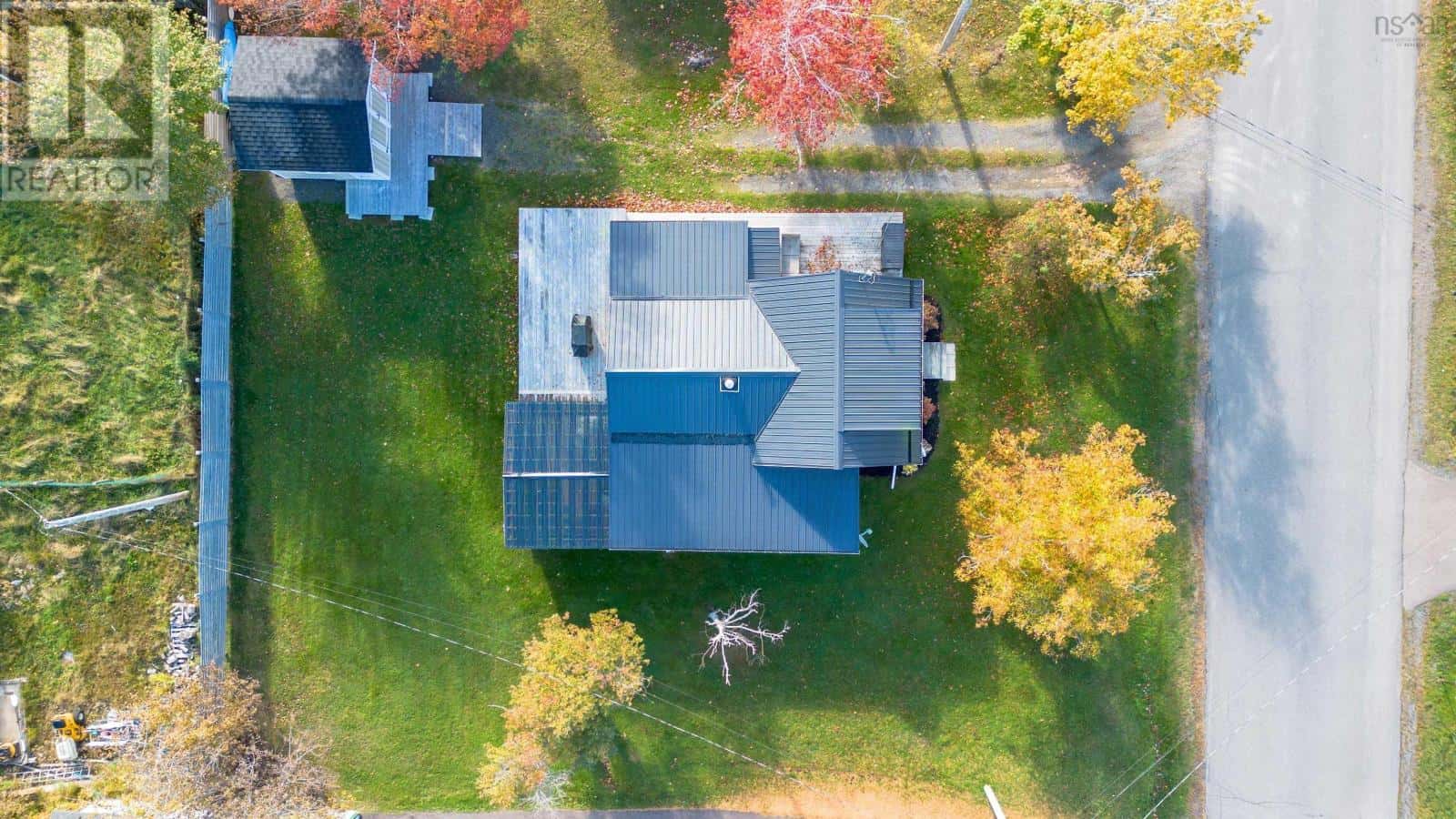 160 Twining Street — Baddeck, Nova Scotia - Photo 3 of 38