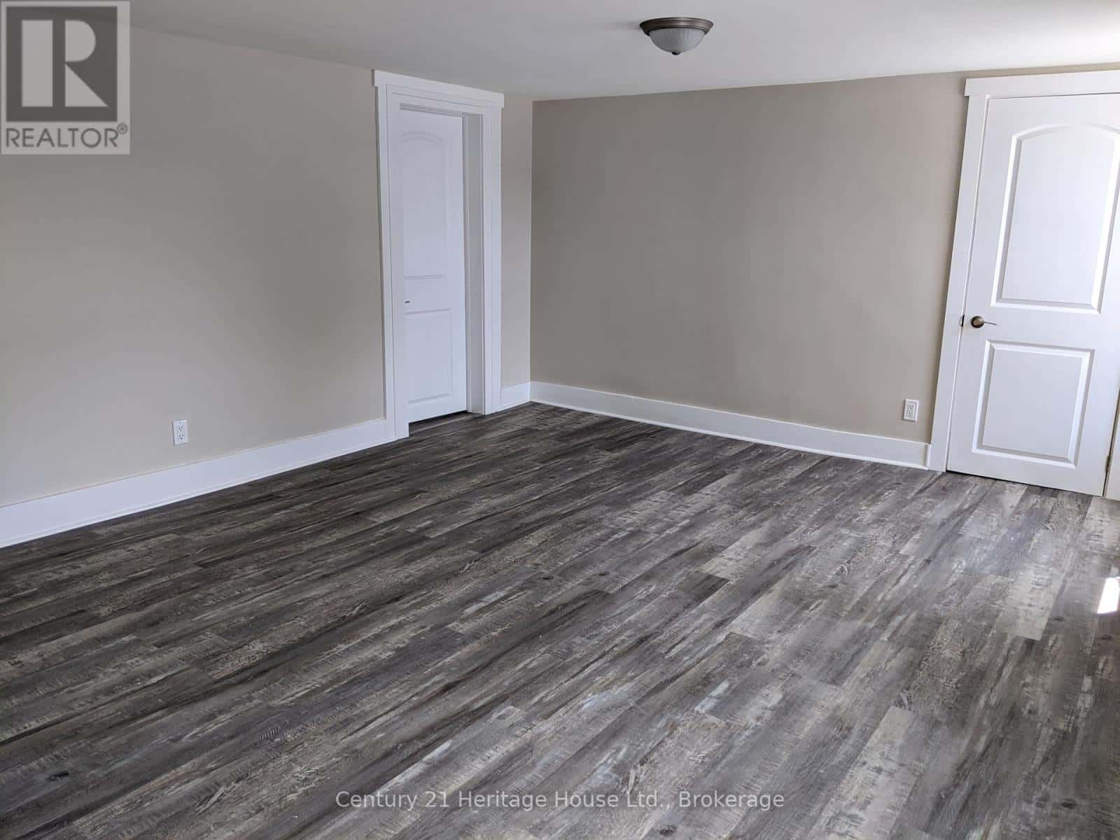 50 GODERICH STREET E — Huron East (Seaforth), Ontario - Photo 5 of 13