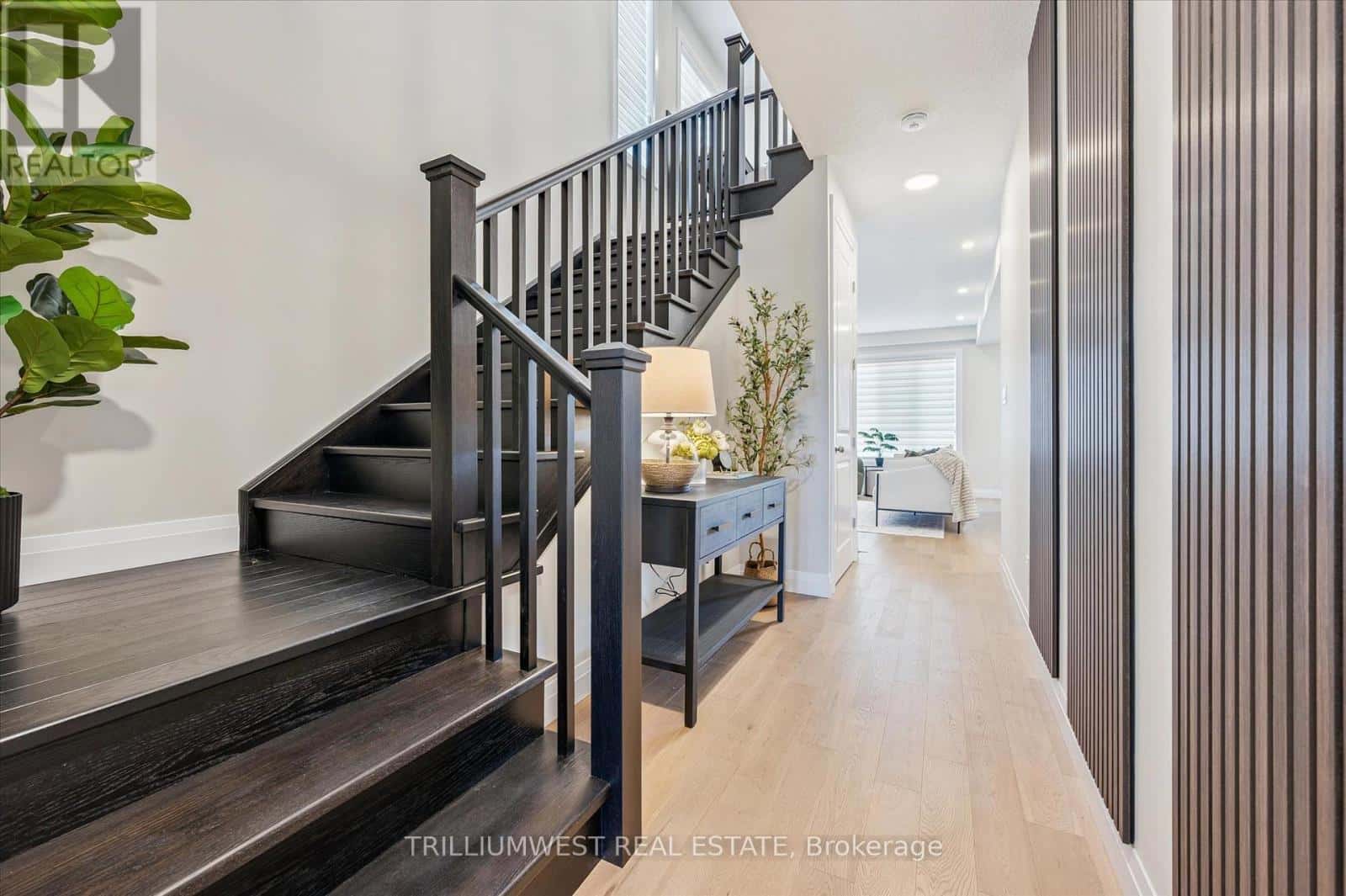 111 CATHERINE STREET — Wilmot, Ontario - Photo 3 of 31