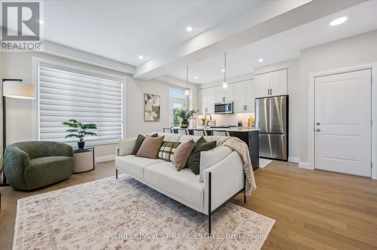 111 CATHERINE STREET — Wilmot, Ontario - Photo 4 of 31