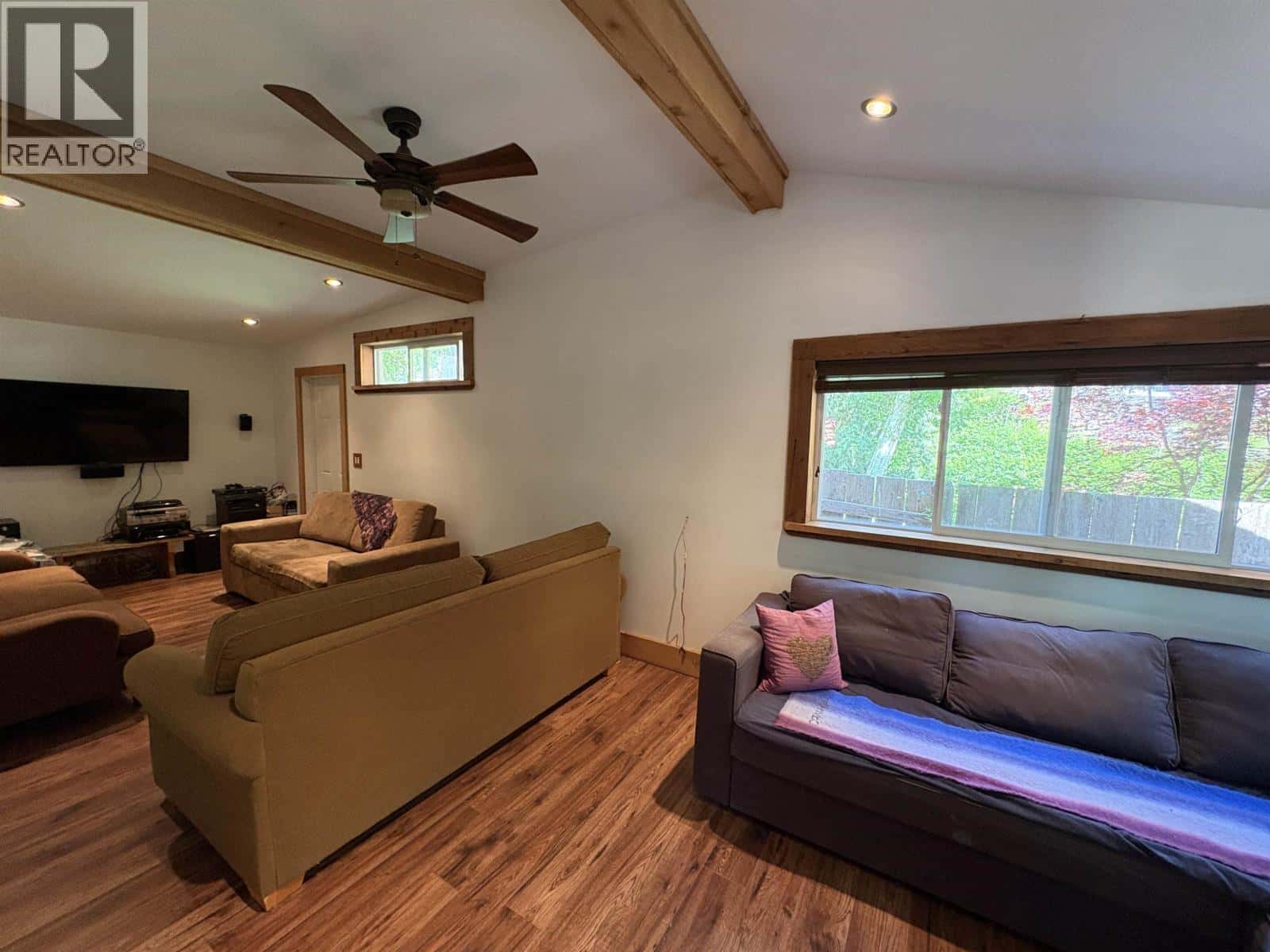 660 ANDY'S BAY ROAD — Gambier Island, British Columbia - Photo 3 of 25