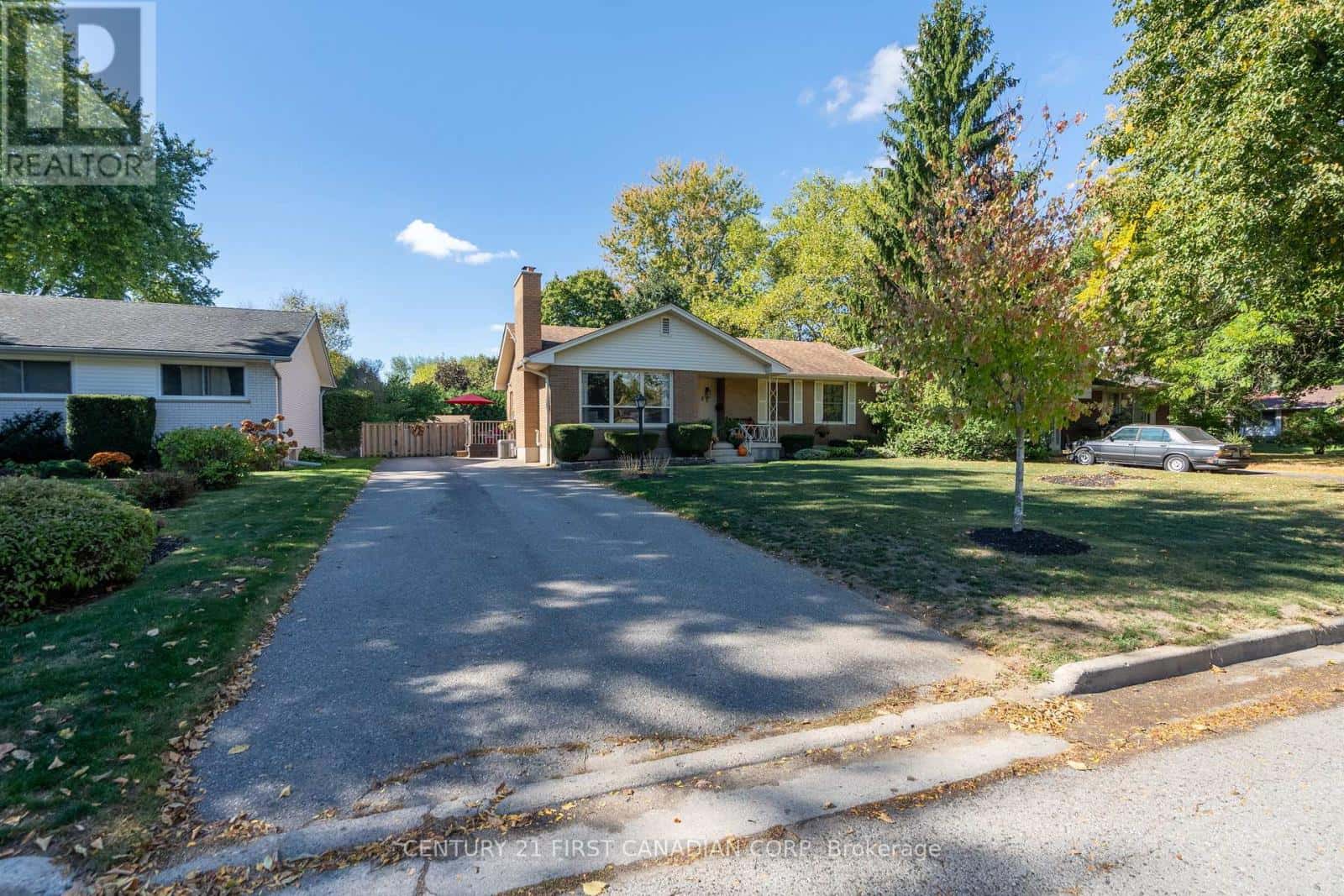 86 MCLEOD CRESCENT — London North (North H), Ontario - Photo 2 of 37