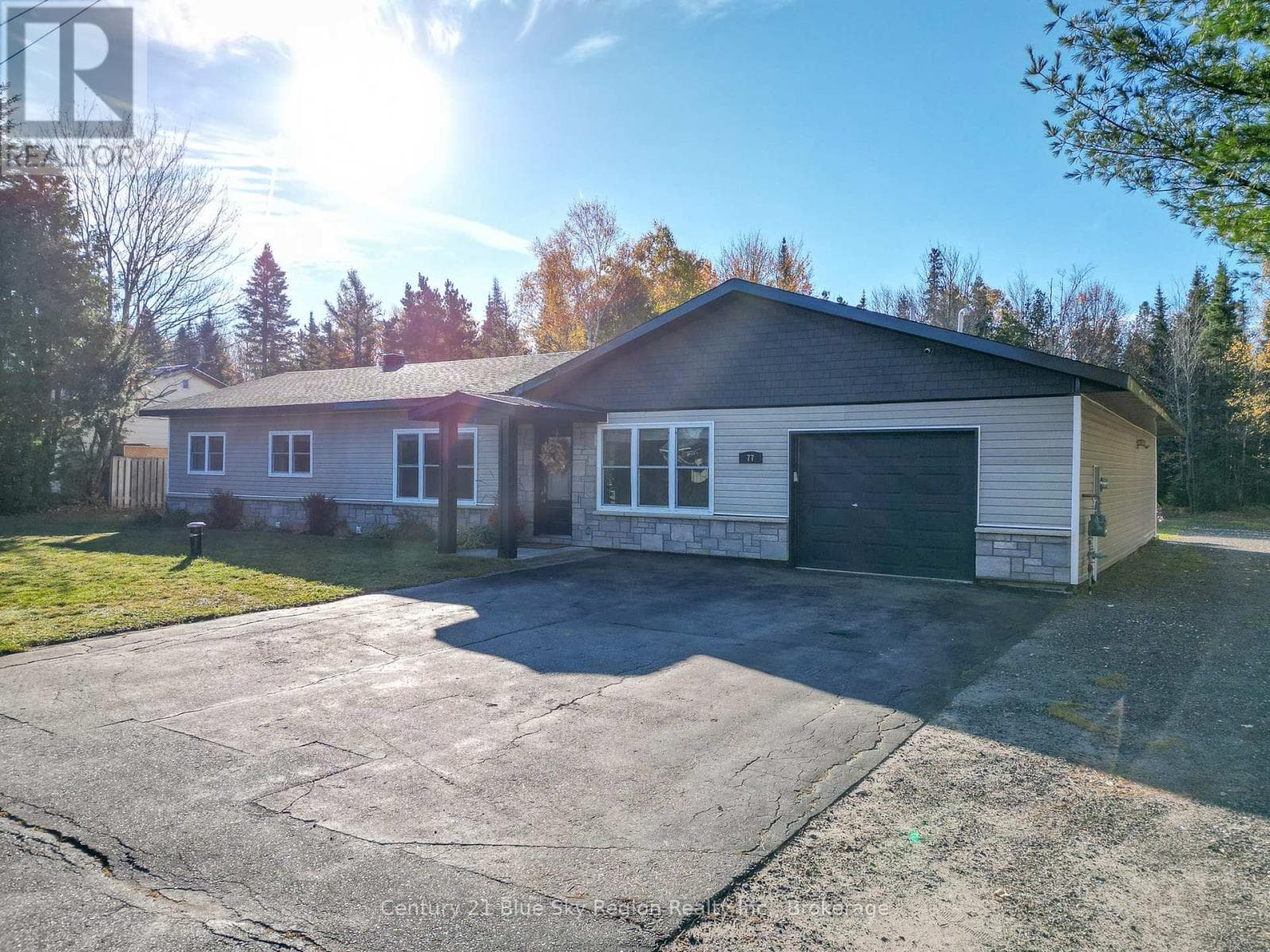 77 BERKLEY BOULEVARD — North Bay (College Heights), Ontario - Main photo