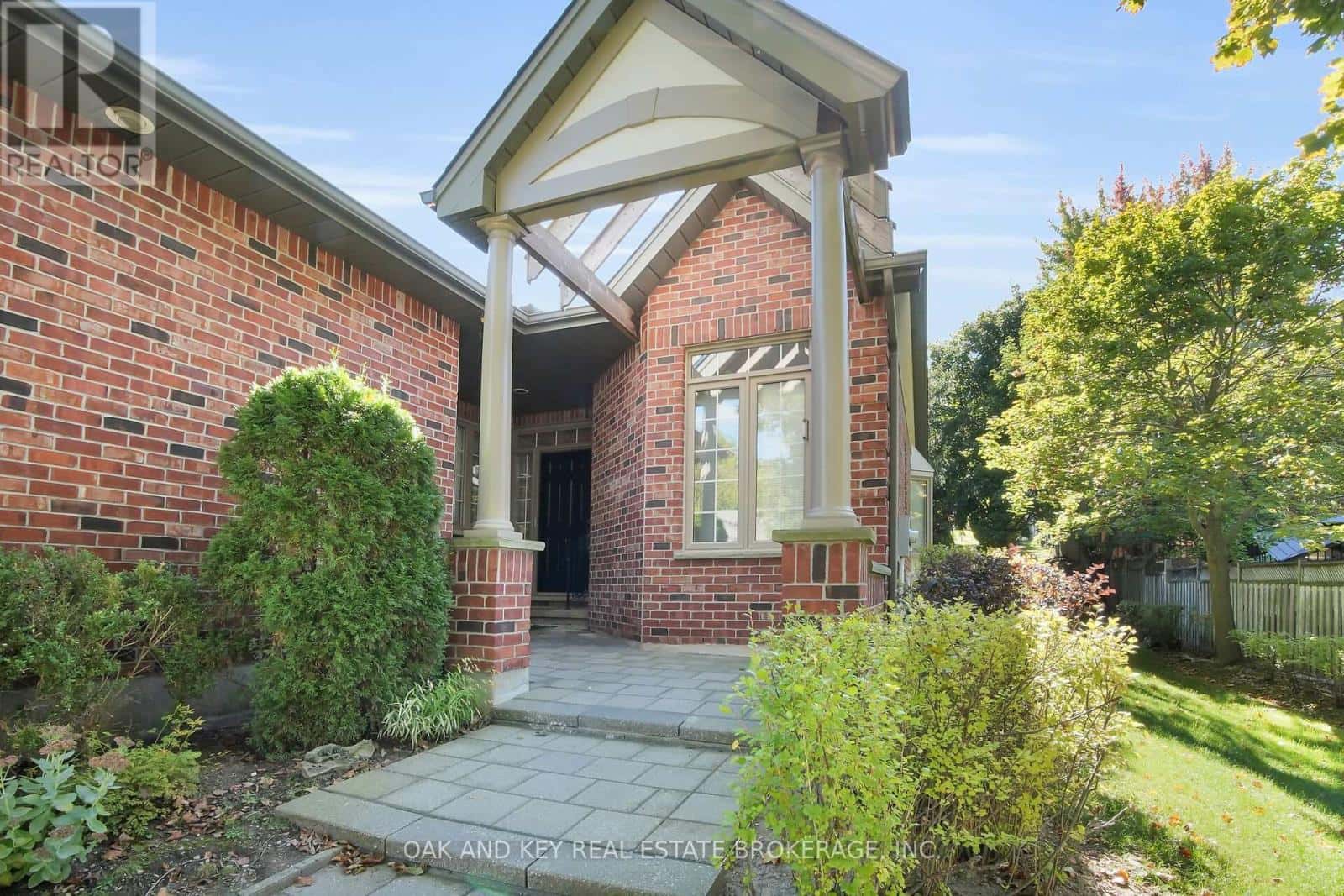 38 QUINELLA PLACE — London South (South C), Ontario - Photo 3 of 48