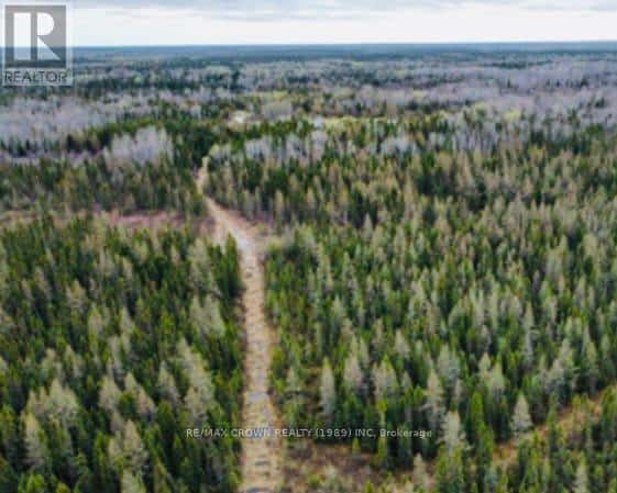 288 MCNEE STREET — Hearst, Ontario - Photo 2 of 31