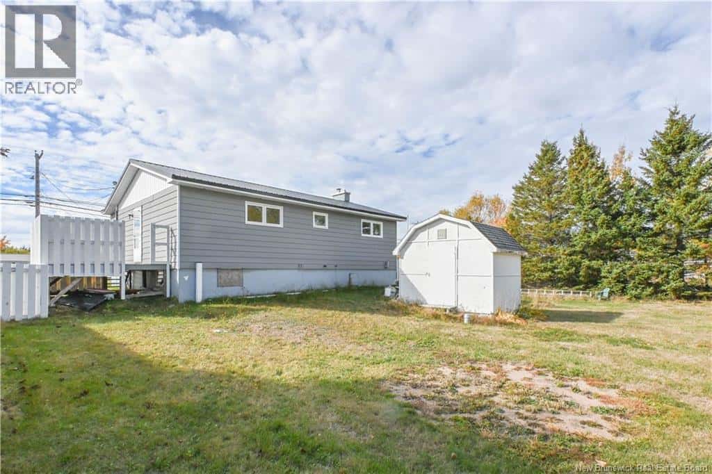 12072 11 Route — Village-Blanchard, New Brunswick - Photo 5 of 33