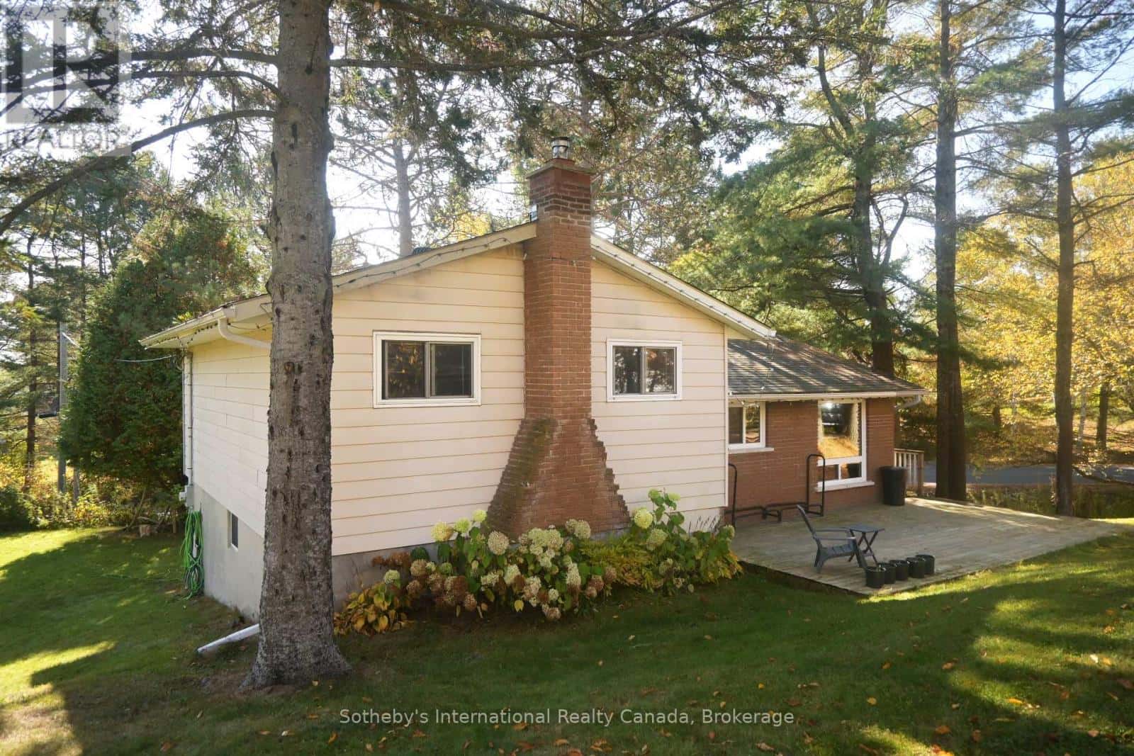 6 PLEASANTVIEW DRIVE — McDougall, Ontario - Photo 3 of 24