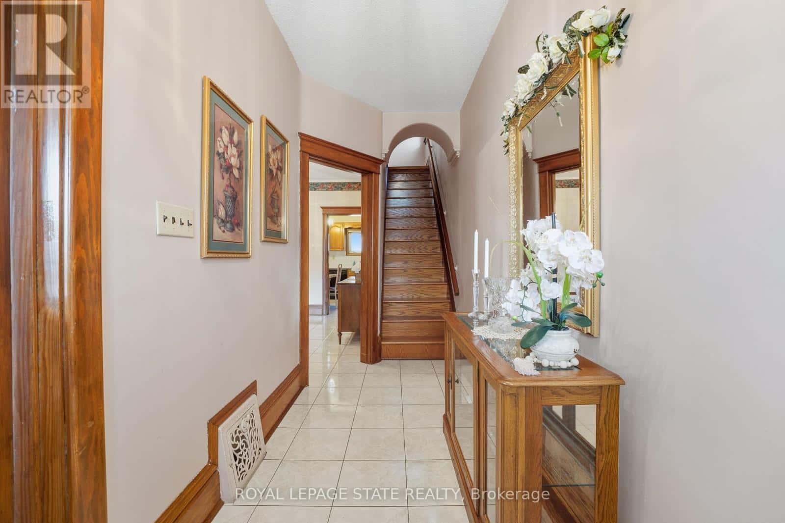 411 CATHARINE STREET N — Hamilton (North End), Ontario - Photo 5 of 30