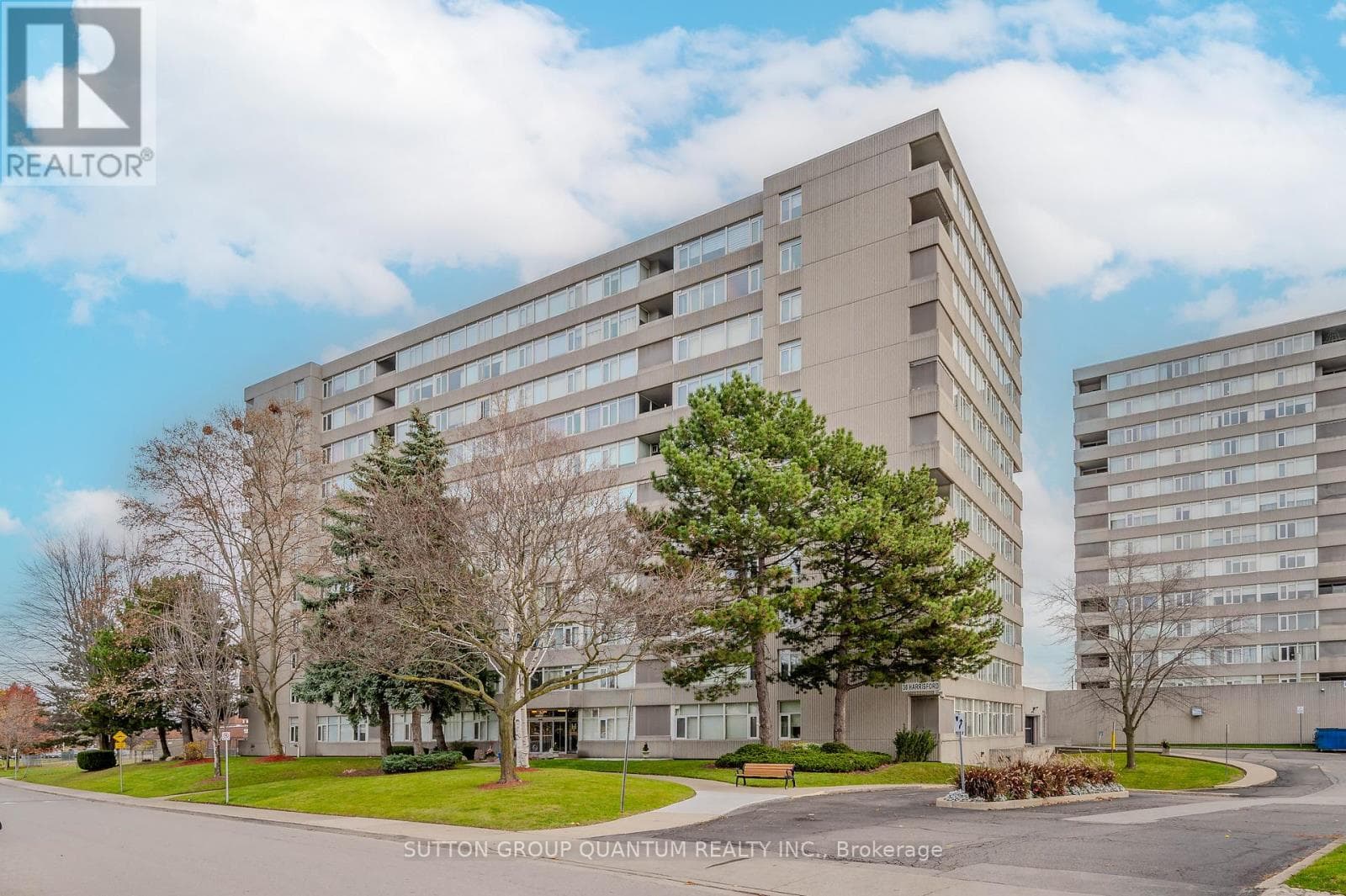 104 - 30 HARRISFORD STREET — Hamilton (Red Hill), Ontario - Main photo