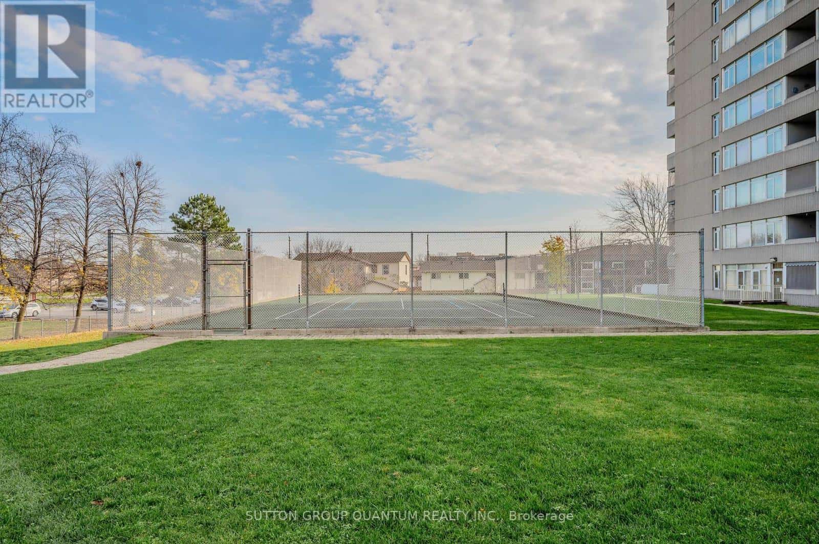 104 - 30 HARRISFORD STREET — Hamilton (Red Hill), Ontario - Photo 4 of 33