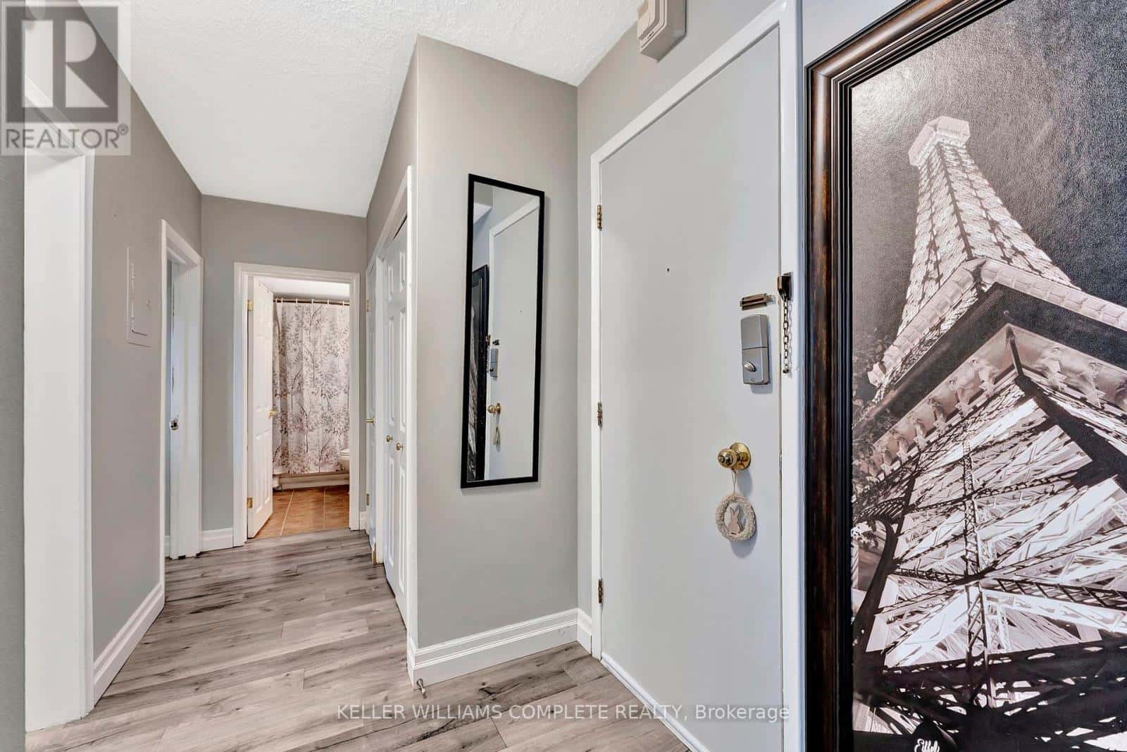 307 - 11 WOODMAN DRIVE S — Hamilton (Corman), Ontario - Photo 2 of 15