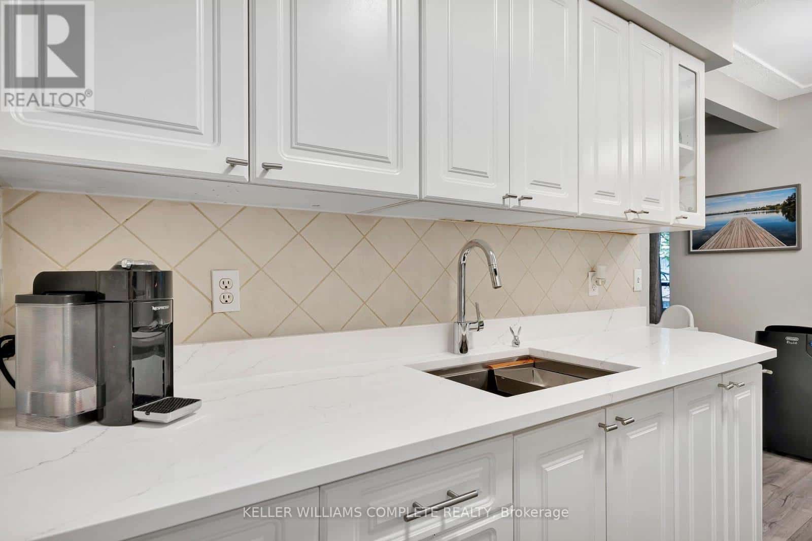 307 - 11 WOODMAN DRIVE S — Hamilton (Corman), Ontario - Photo 4 of 15