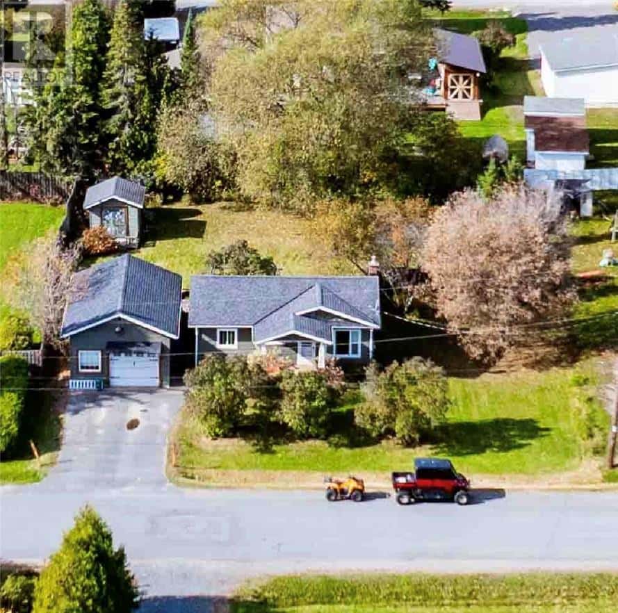 131 Prevost Street S — Azilda, Ontario - Photo 2 of 21