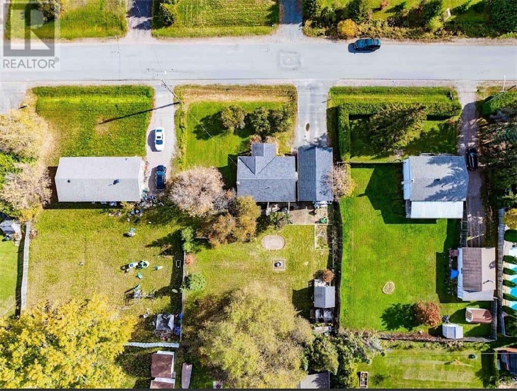 131 Prevost Street S — Azilda, Ontario - Photo 3 of 21