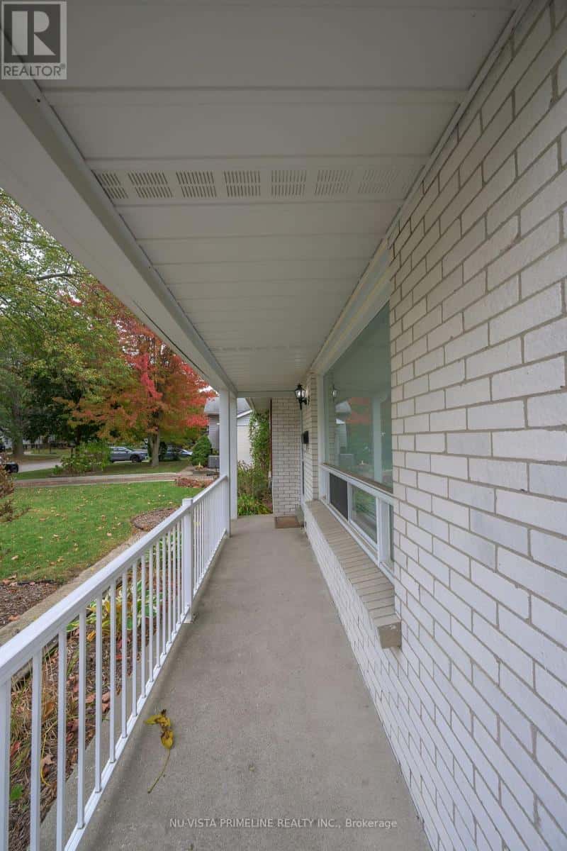 55 MAXWELL CRESCENT — London North (North H), Ontario - Photo 4 of 42