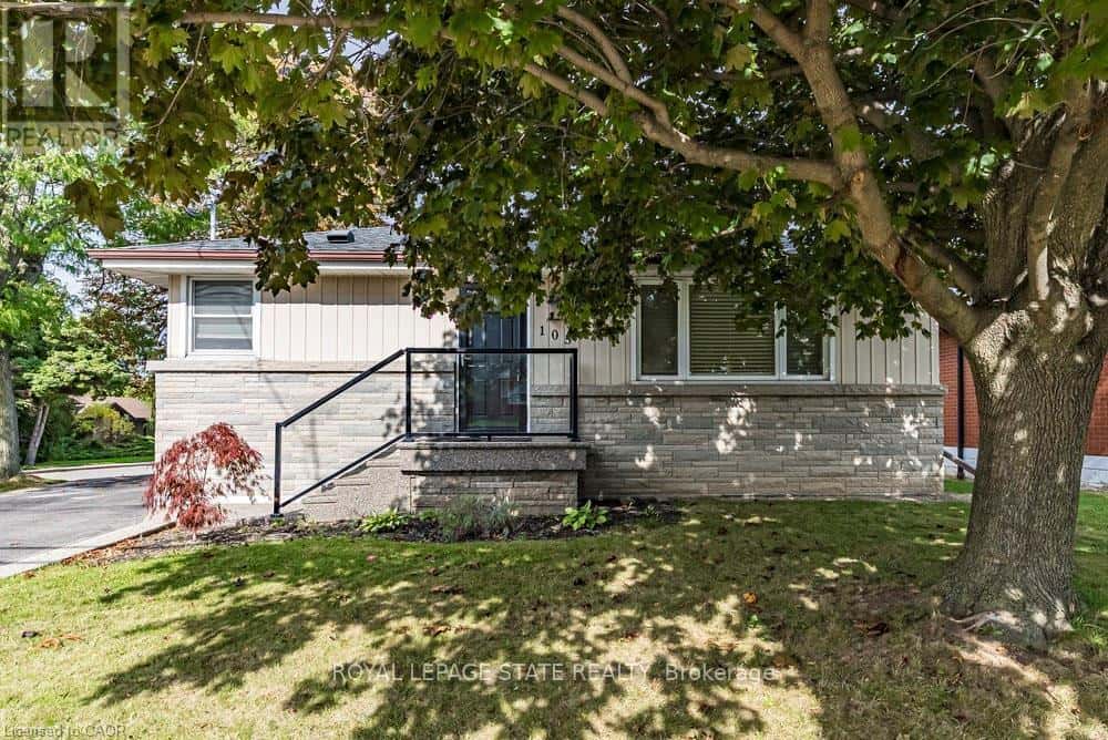 105 MCELROY ROAD E — Hamilton (Balfour), Ontario - Photo 3 of 48