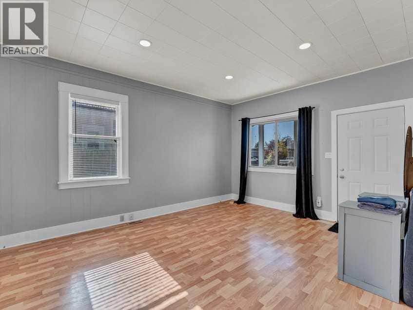 517 Iris Street — Rosemary, Alberta - Photo 3 of 21