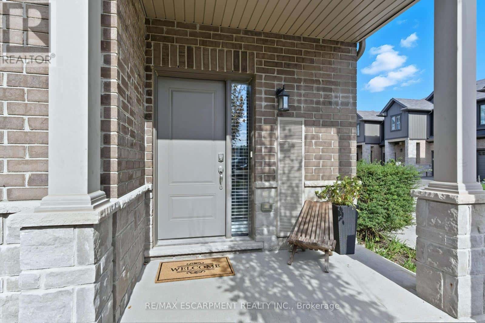 54 - 377 GLANCASTER ROAD — Hamilton (Villages of Glancaster), Ontario - Photo 2 of 27